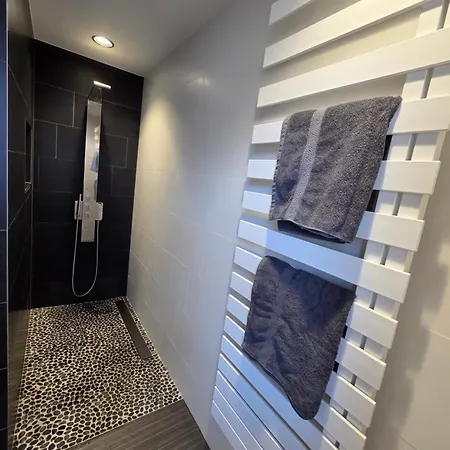 All-In Rhein-Main - Whirlpool, Pool, Sauna, Fitness & Workspace! Appartamento